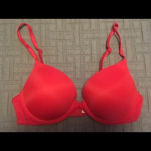 PINK Victoria’s Secret 34B bra